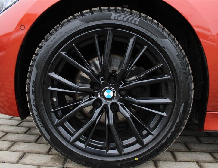 BMW Řada 3 Sedan / Limuzína 2,0 l 140 kw