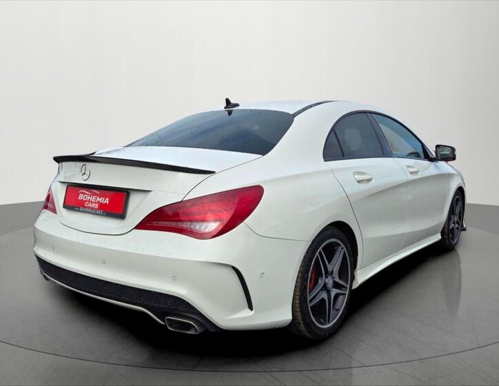 Mercedes-Benz CLA Sedan 1,8 l 100 kw