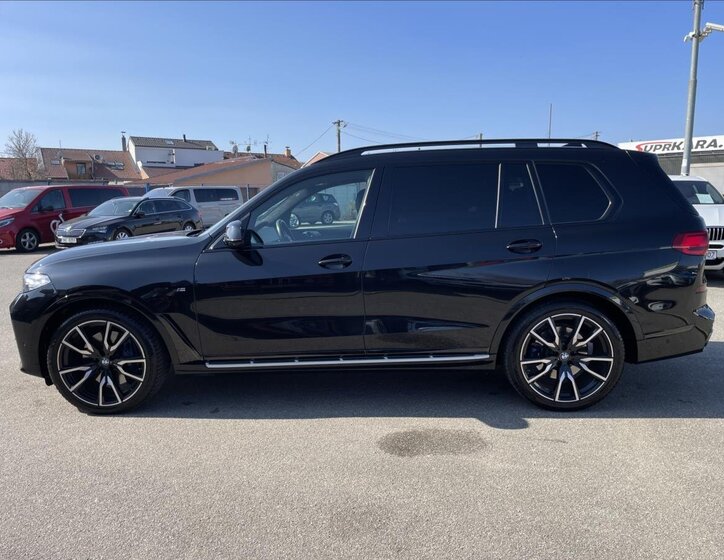 BMW X7 SUV / Terénní 3,0 l 195 kw