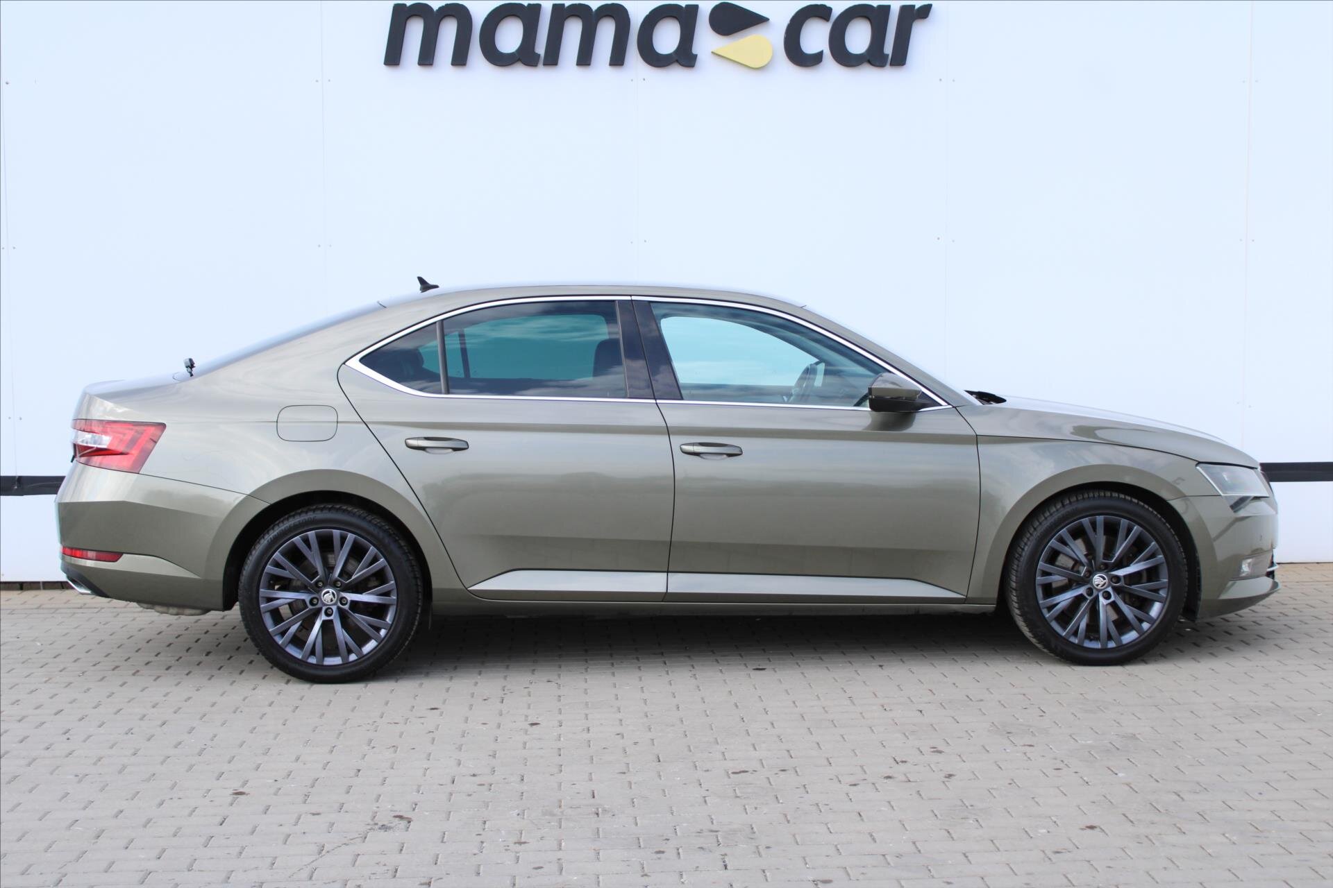 Škoda Superb Liftback 2,0 l 206 kw