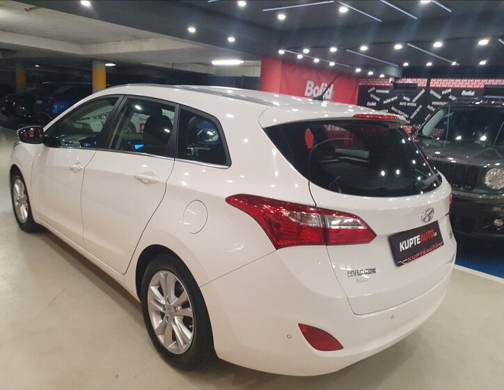 Hyundai i30 Kombi 1,6 l 88 kw