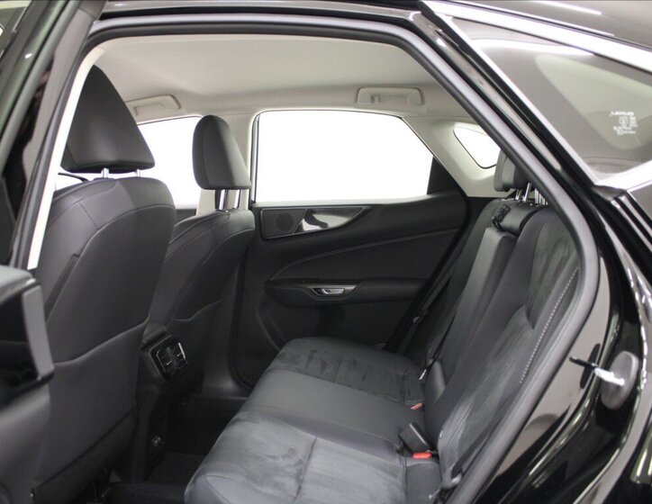 Lexus NX 350h SUV / Terénní 2,5 l 179 kw