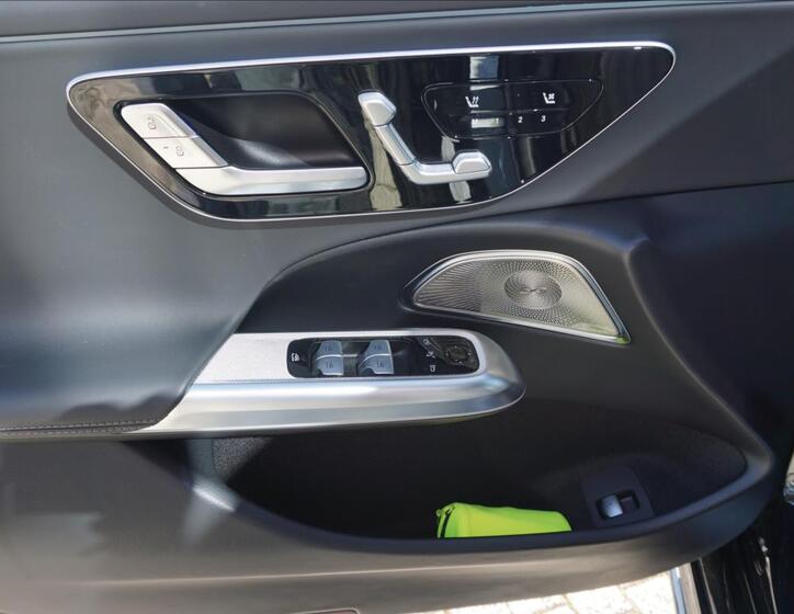 Mercedes-Benz Třídy E 16