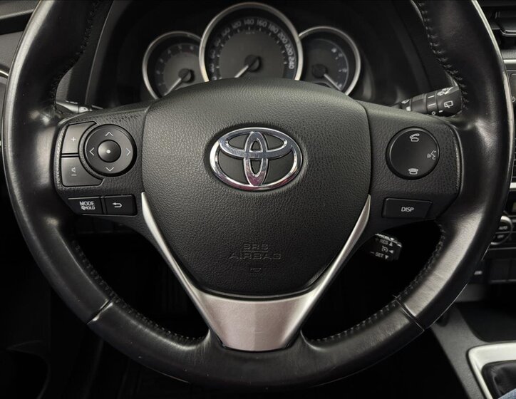 Toyota Auris Kombi 1,4 l 66 kw