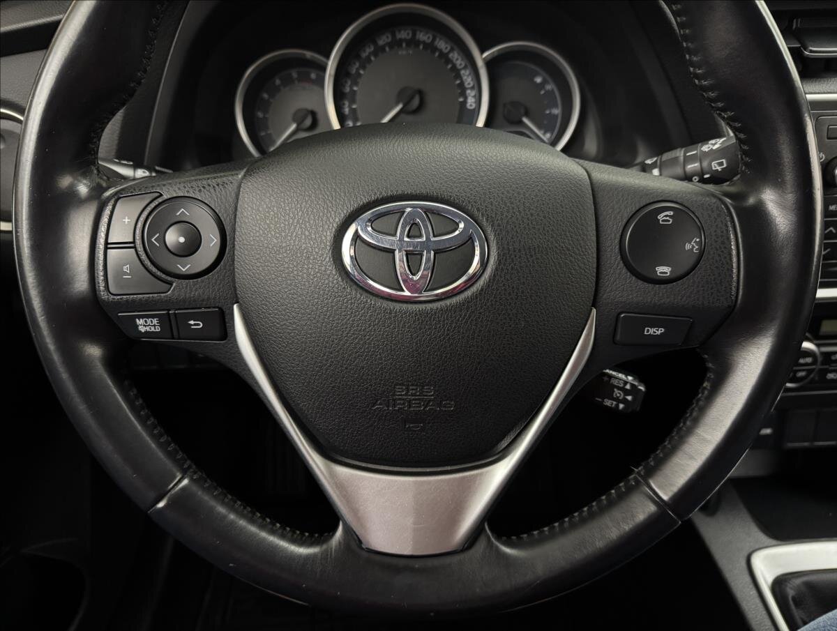 Toyota Auris Kombi 1,4 l 66 kw