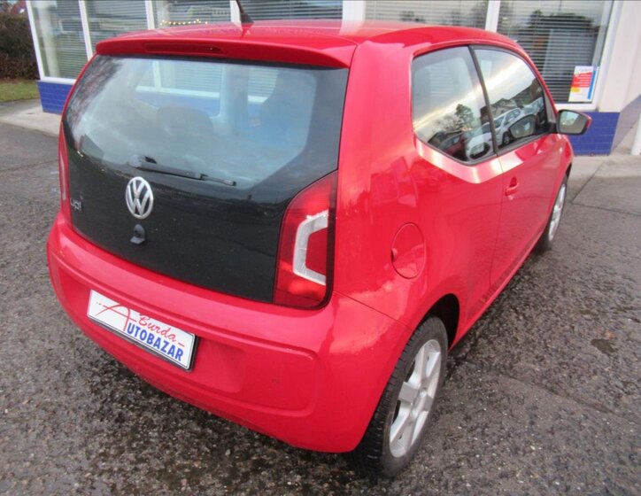 Volkswagen up! 5