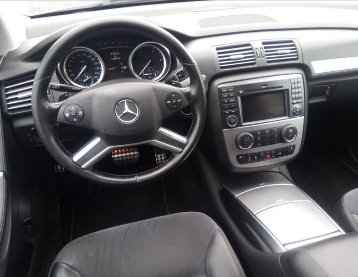 Mercedes-Benz Třídy R 8