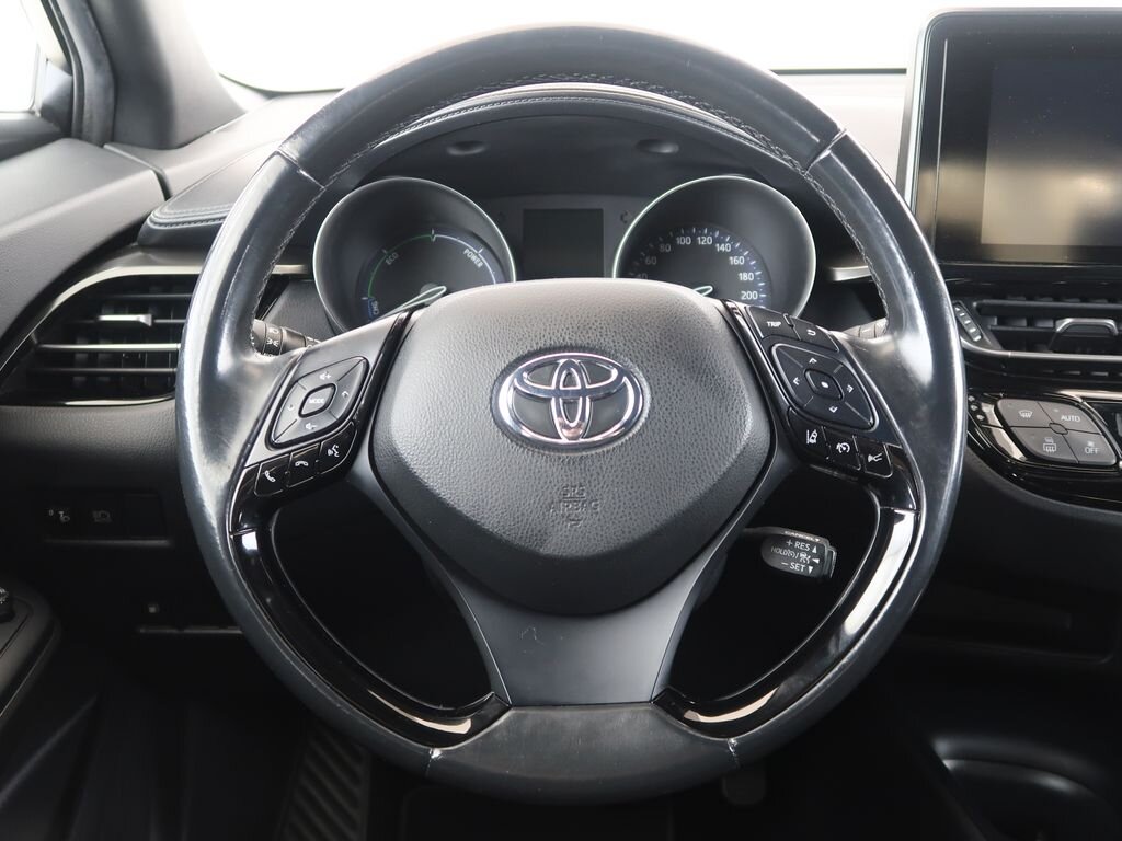 Toyota C-HR SUV / Terénní 1,8 l 72 kw