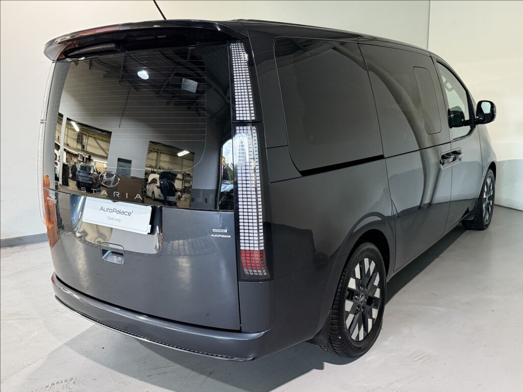 Hyundai Staria MPV 2,2 l 130 kw