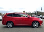 Mitsubishi Outlander SUV / Terénní 2,4 l 165 kw