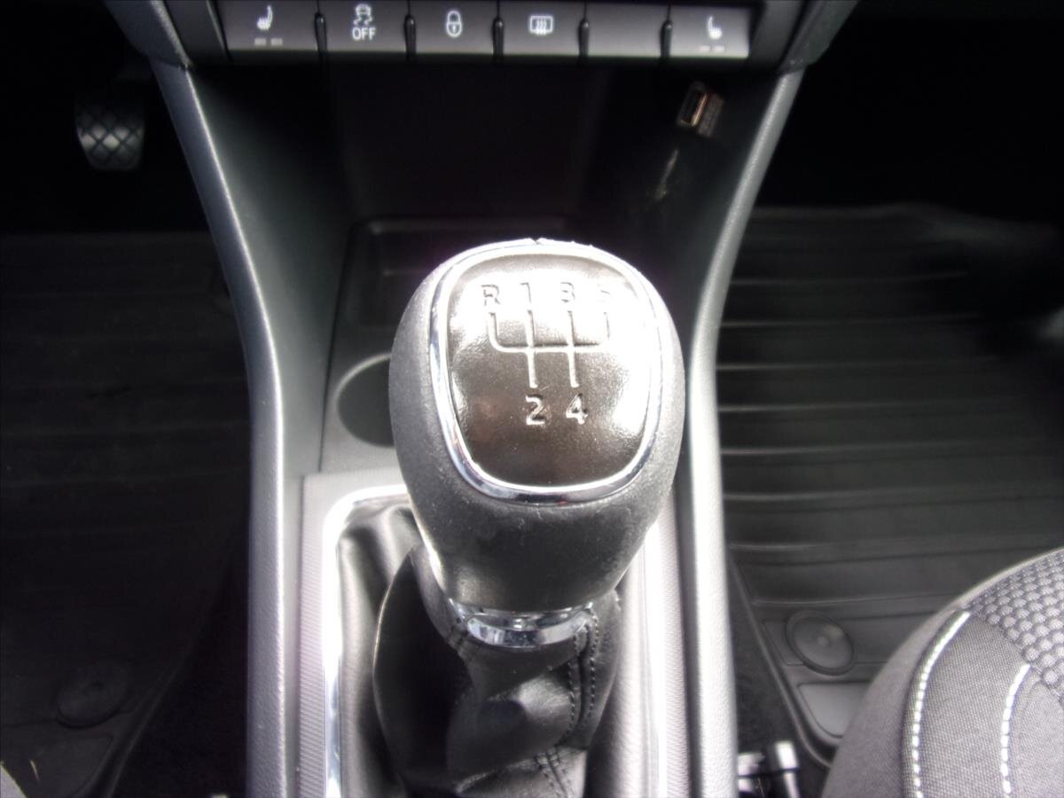 Škoda Rapid Sedan / Limuzína 1,6 l 77 kw