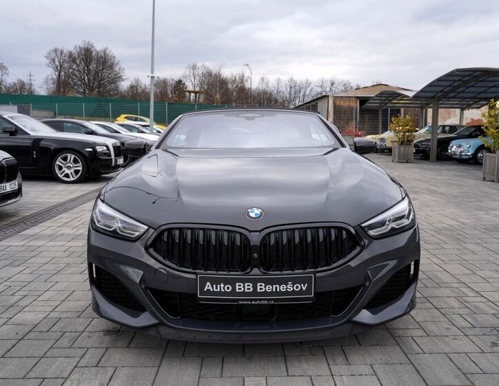 BMW Řada 8 Kabriolet 4,4 l 390 kw