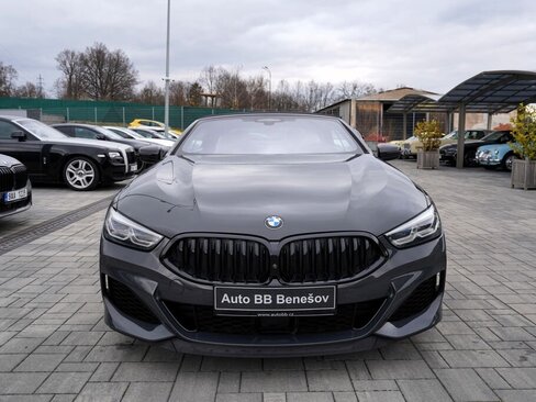 BMW Řada 8 Kabriolet 4,4 l 390 kw