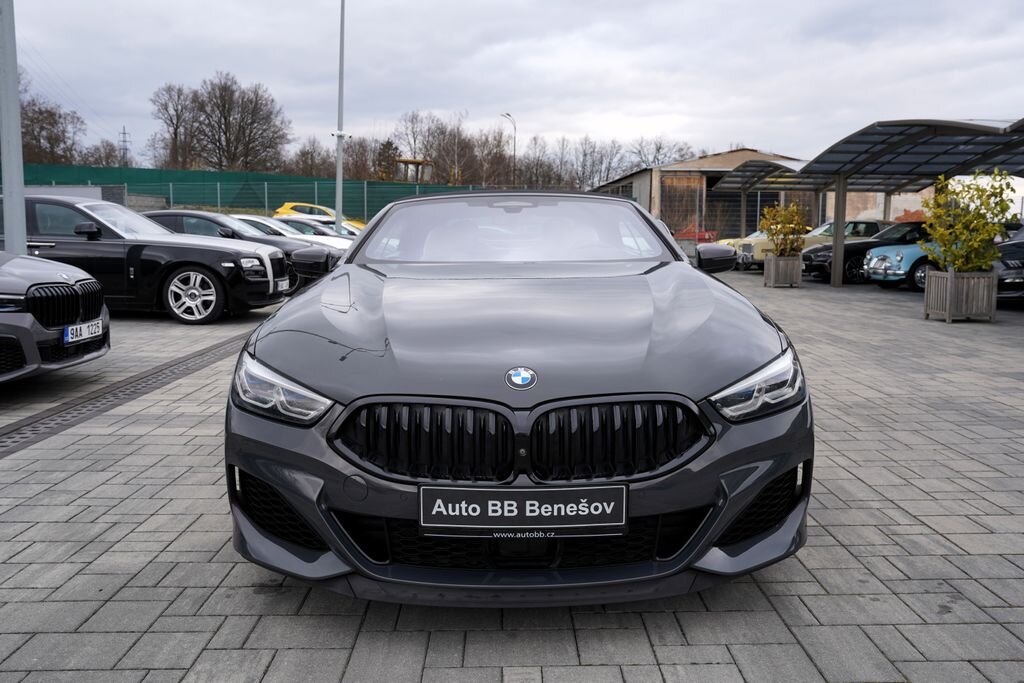 BMW Řada 8 Kabriolet 4,4 l 390 kw