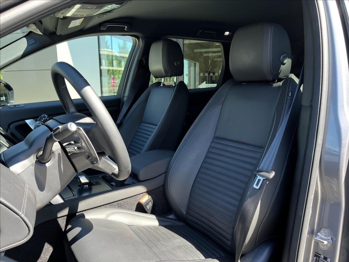 Land Rover Discovery Sport SUV / Terénní 2,0 l 150 kw