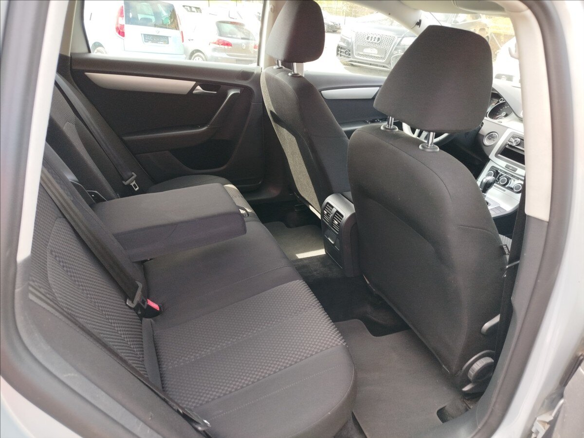 Volkswagen Passat Kombi 2,0 l 103 kw