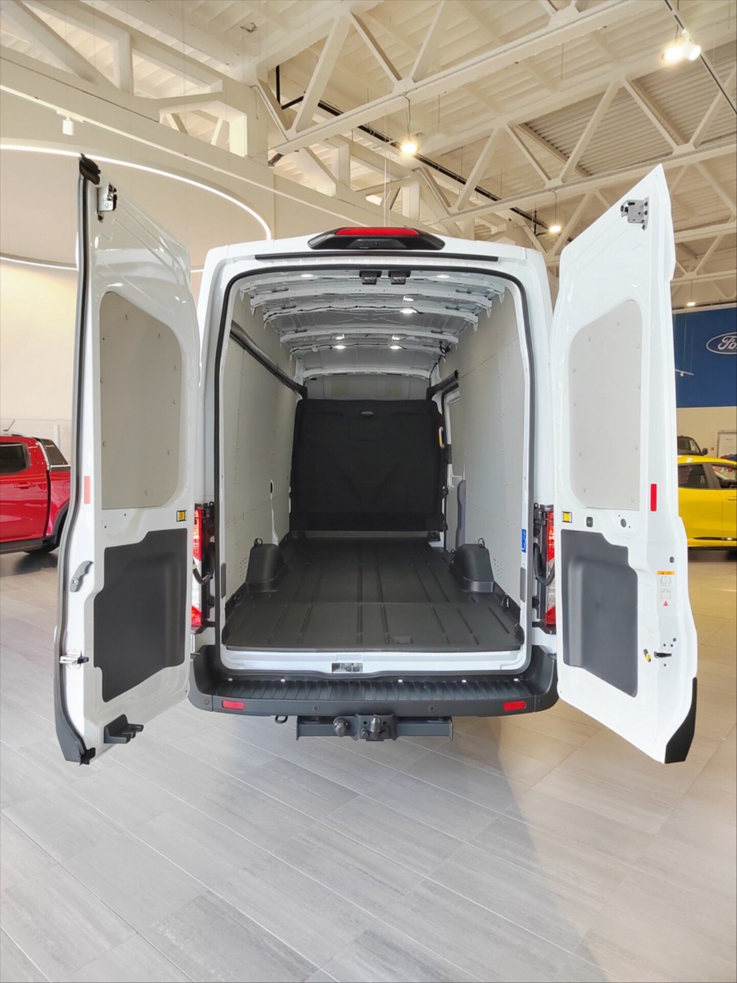 Ford Transit Ostatní 2,0 l 121 kw