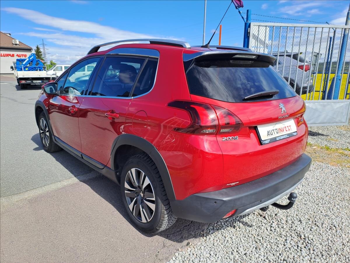 Peugeot 2008 MPV 1,2 l 81 kw