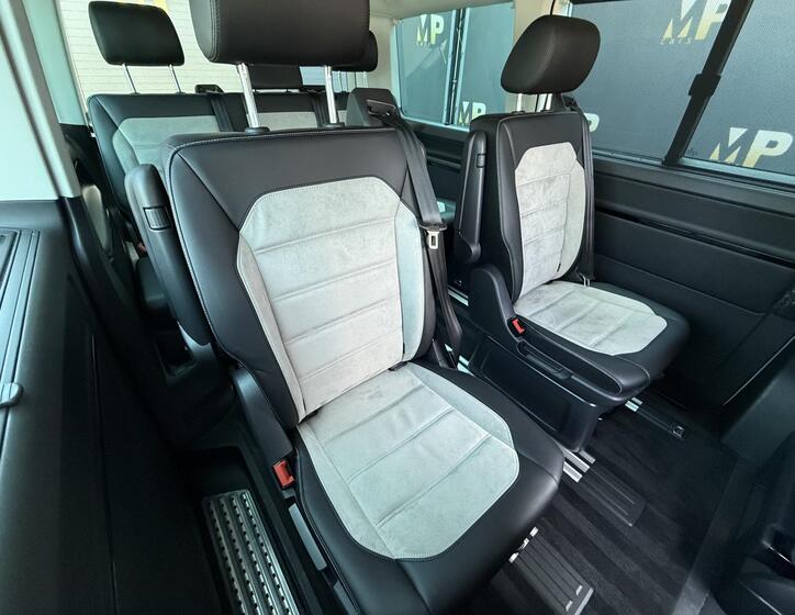 Volkswagen Multivan 14