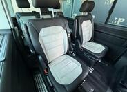 Volkswagen Multivan 14