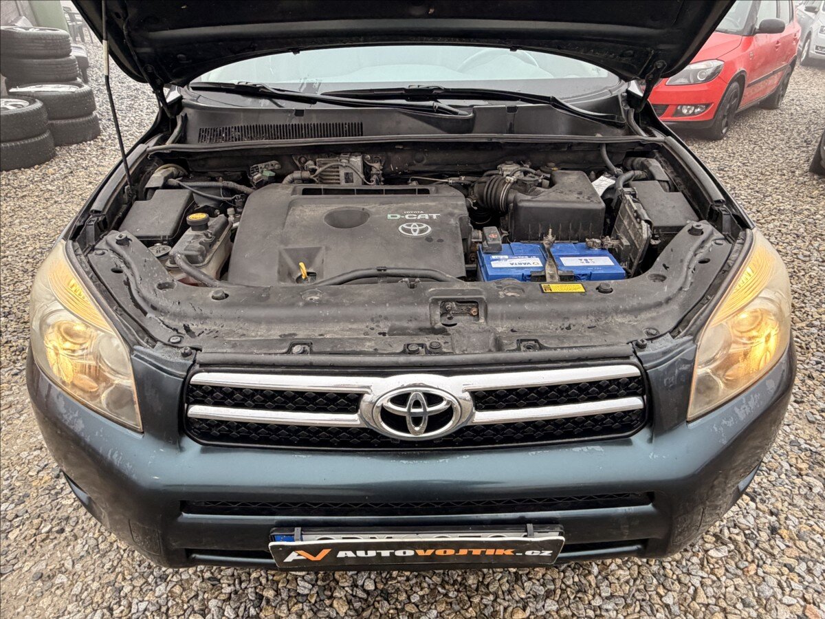 Toyota RAV4 SUV / Terénní 2,2 l 130 kw