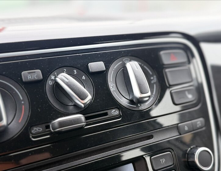 Volkswagen up! Hatchback 999,0 44 kw