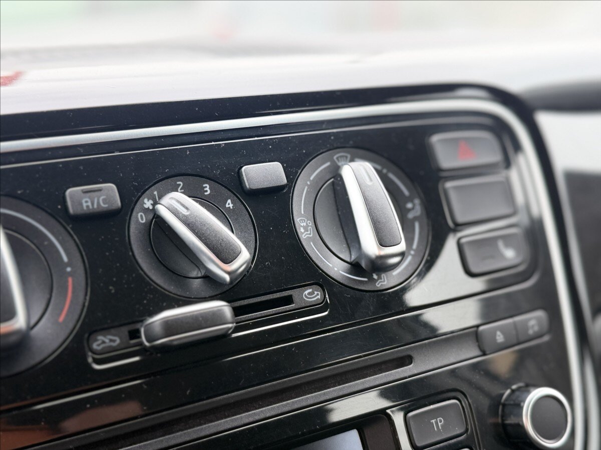 Volkswagen up! Hatchback 999,0 44 kw