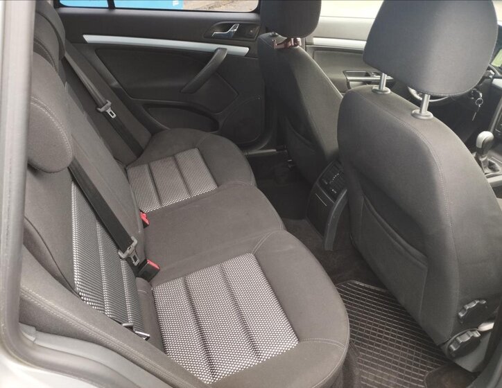 Škoda Octavia Kombi 2,0 l 103 kw