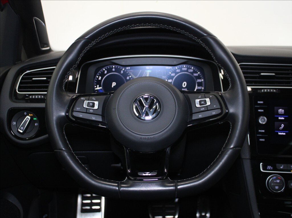 Volkswagen Golf Kombi 2,0 l 221 kw