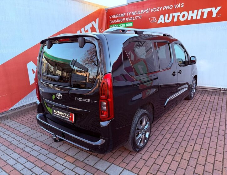 Toyota ProAce Kombi 1,5 l 96 kw