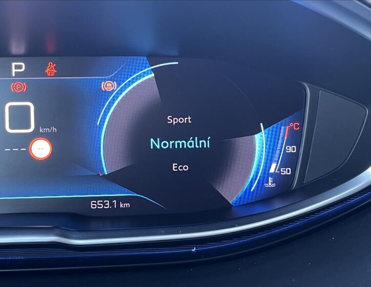 Peugeot 3008 SUV / Terénní 1,5 l 96 kw
