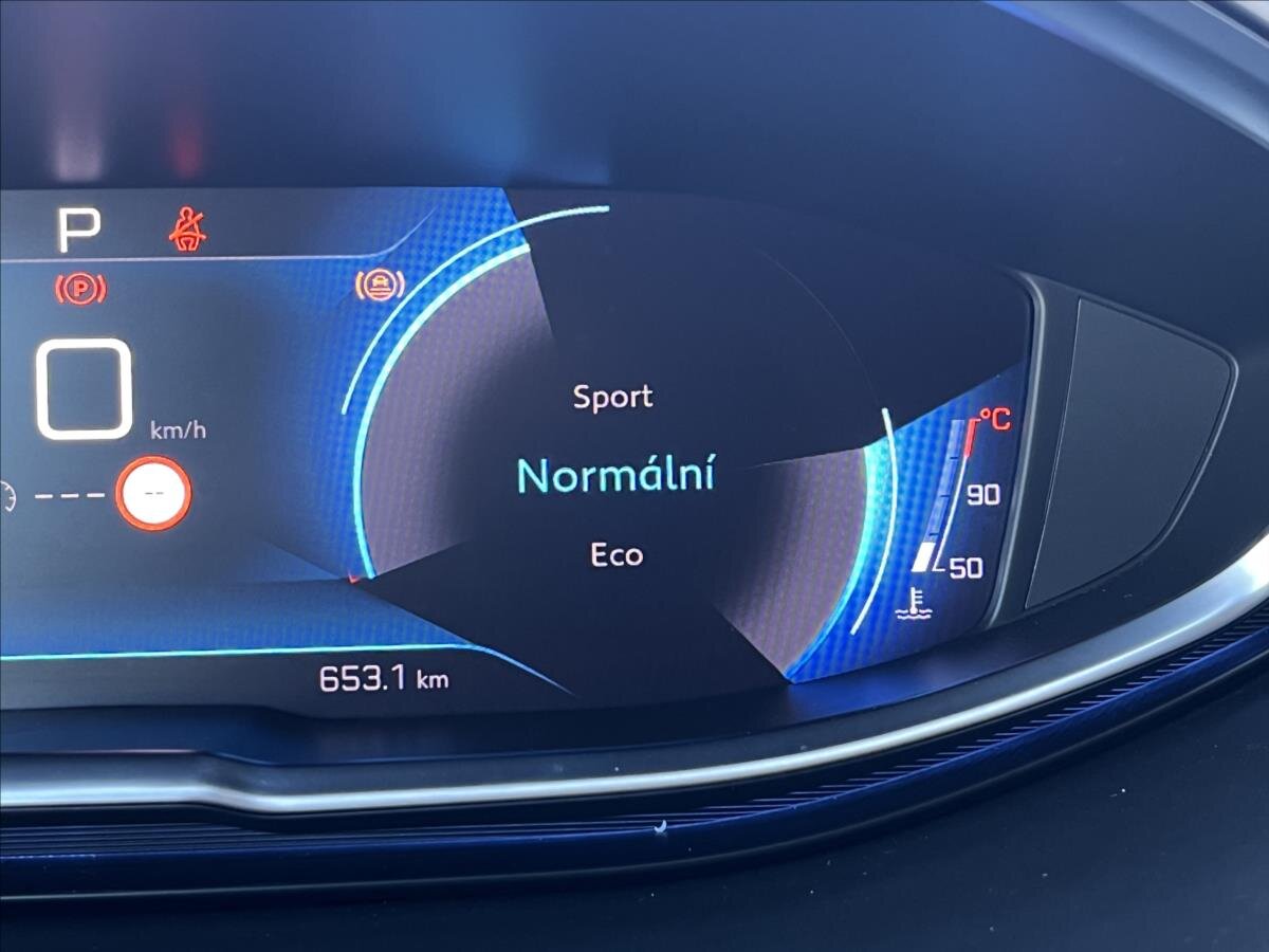 Peugeot 3008 SUV / Terénní 1,5 l 96 kw