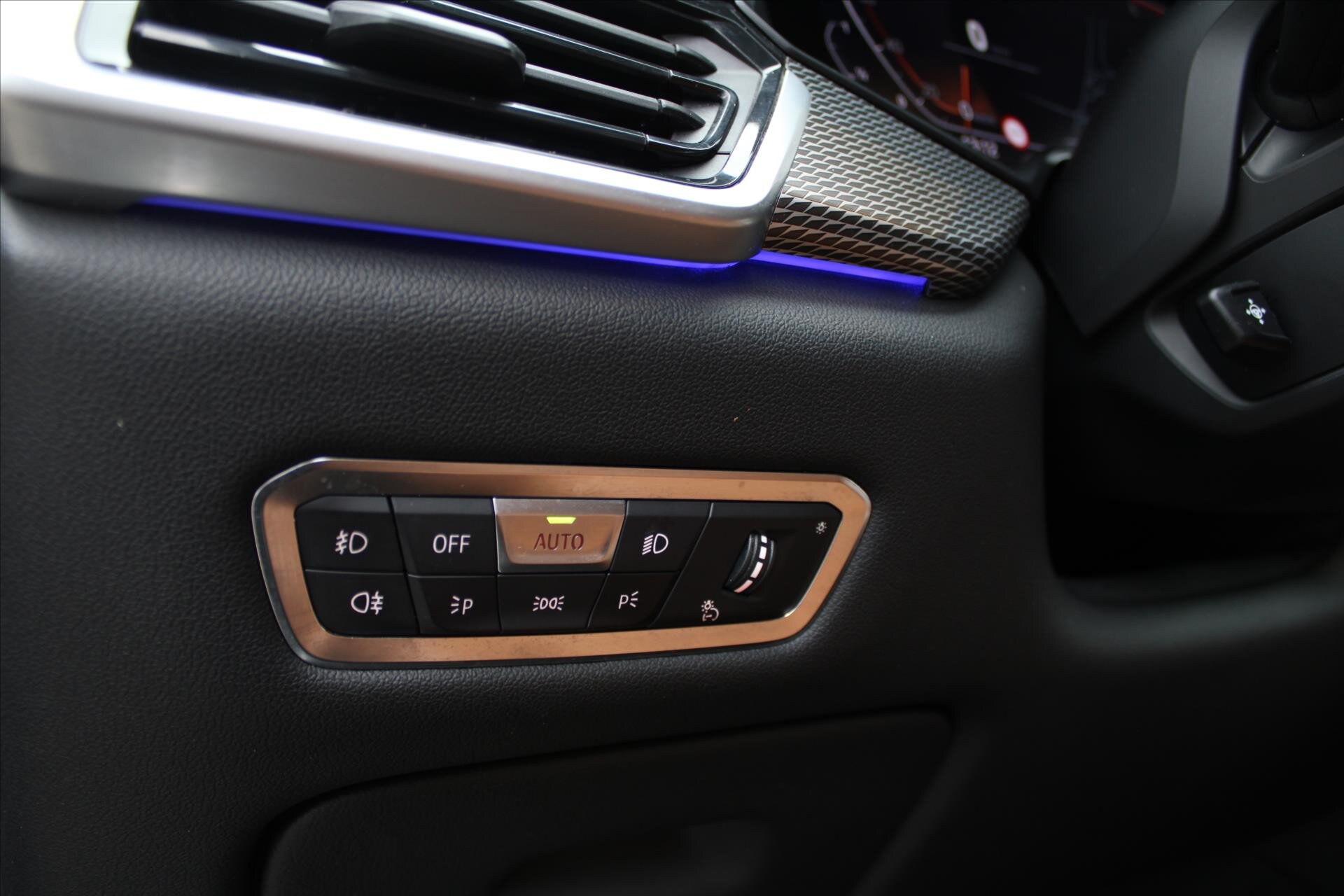 BMW X5 SUV / Terénní 3,0 l 195 kw