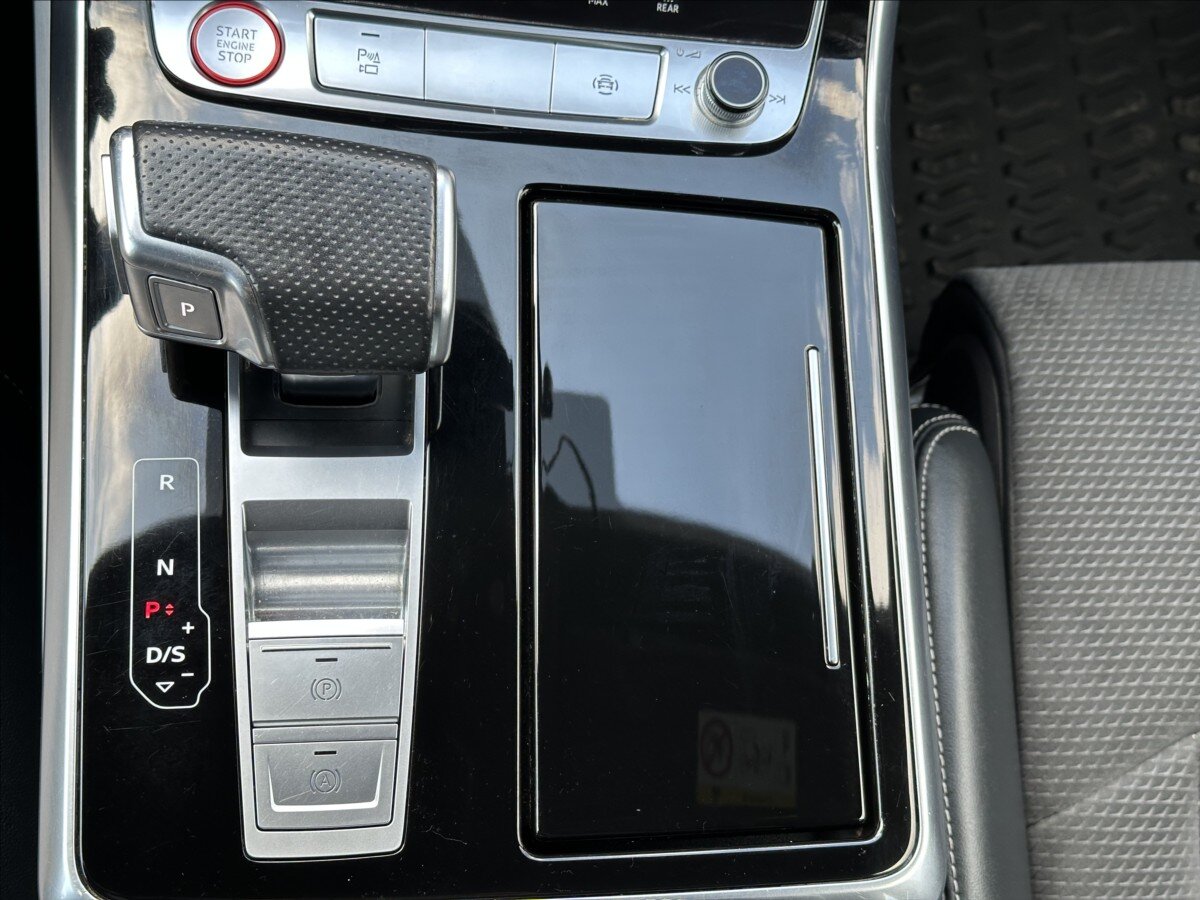 Audi SQ8 SUV / Terénní 4,0 l 320 kw