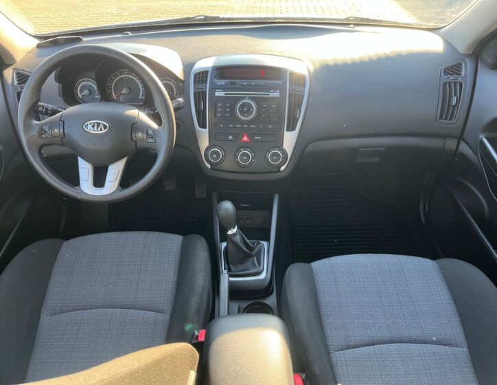 KIA Ceed 8