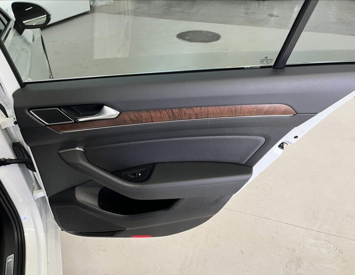 Volkswagen Passat 36