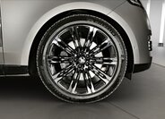 Land Rover Range Rover SUV 4,4 l 390 kw