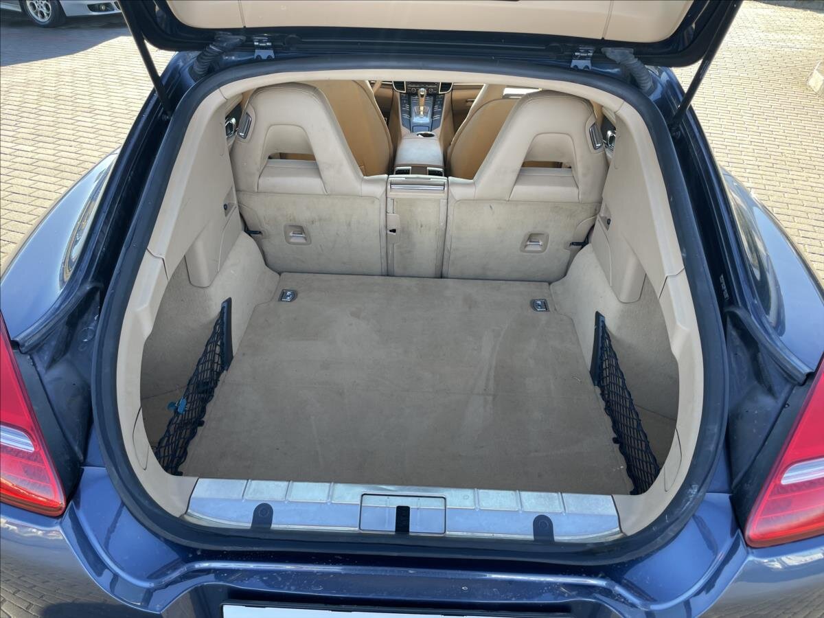 Porsche Panamera Hatchback 3,6 l 220 kw