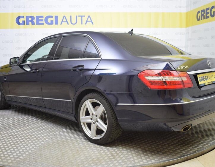 Mercedes-Benz Třídy E Sedan / Limuzína 3,0 l 170 kw