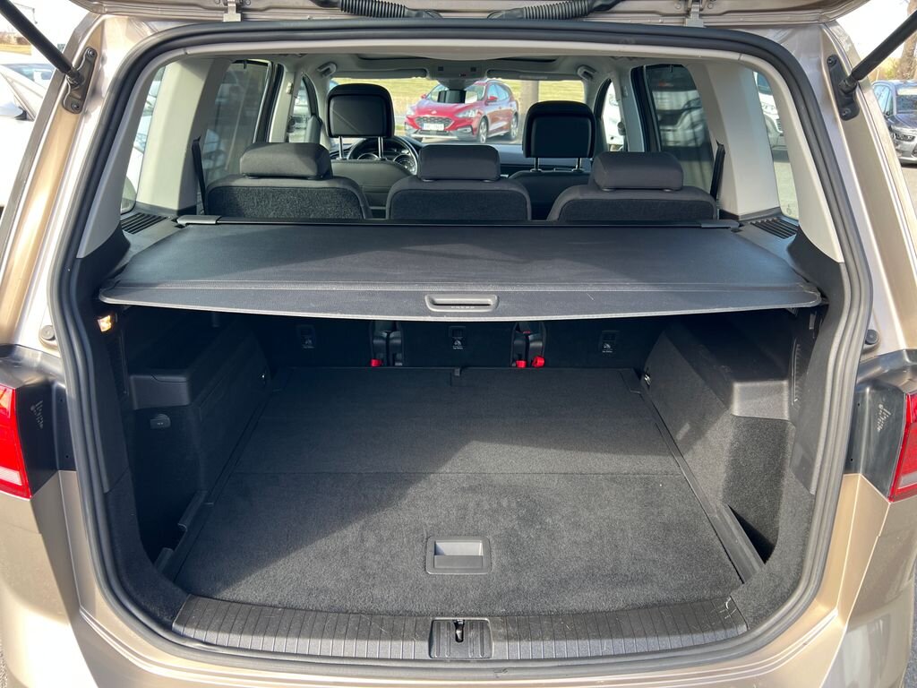 Volkswagen Touran MPV 1,5 l 110 kw