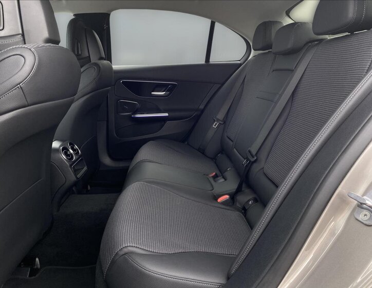 Mercedes-Benz Třídy C Sedan 1,5 l 150 kw