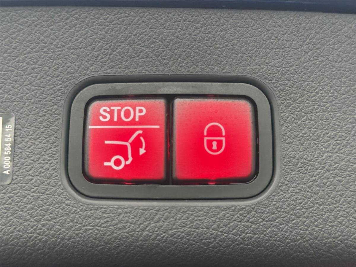 Mercedes-Benz GLC SUV / Terénní 2,0 l 145 kw