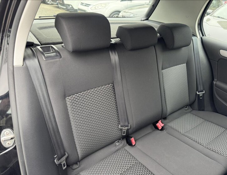 Volkswagen Golf Hatchback 1,6 l 77 kw