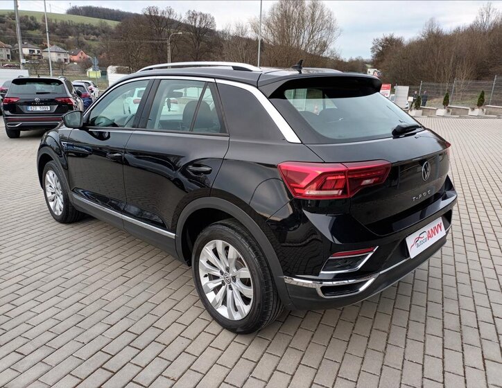Volkswagen T-Roc SUV / Terénní 1,5 l 110 kw