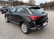Volkswagen T-Roc SUV / Terénní 1,5 l 110 kw
