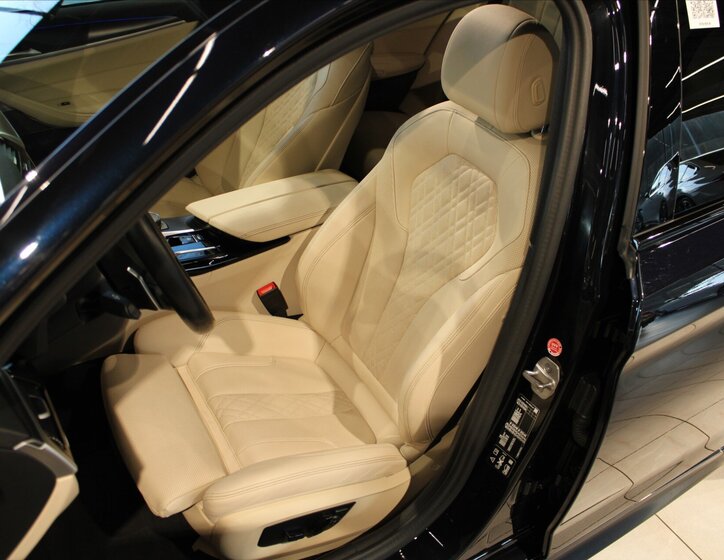 BMW Řada 5 Kombi 3,0 l 210 kw