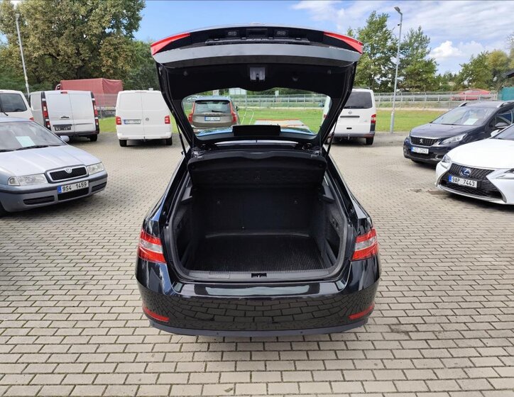 Škoda Superb Sedan / Limuzína 1,4 l 92 kw