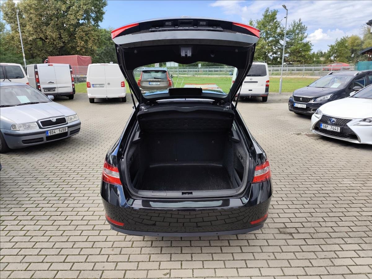 Škoda Superb Sedan / Limuzína 1,4 l 92 kw