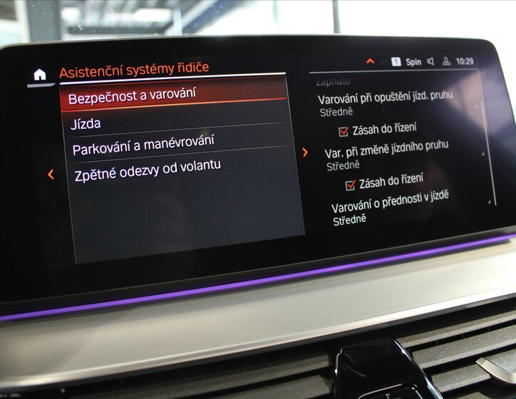 BMW Řada 5 Kombi 3,0 l 210 kw