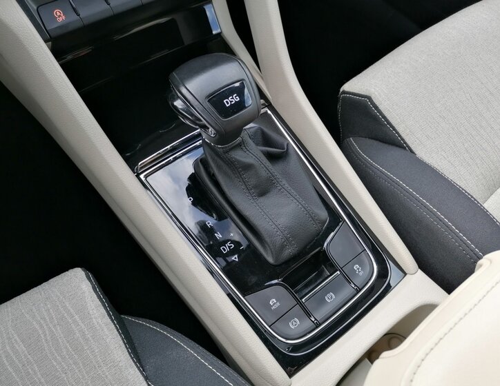 Škoda Karoq SUV 1,6 l 85 kw